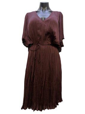 Vince Belted Wine Dress With Pleated Texture L